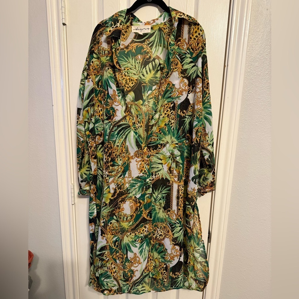 Wishing waves woman’s size small oversized top